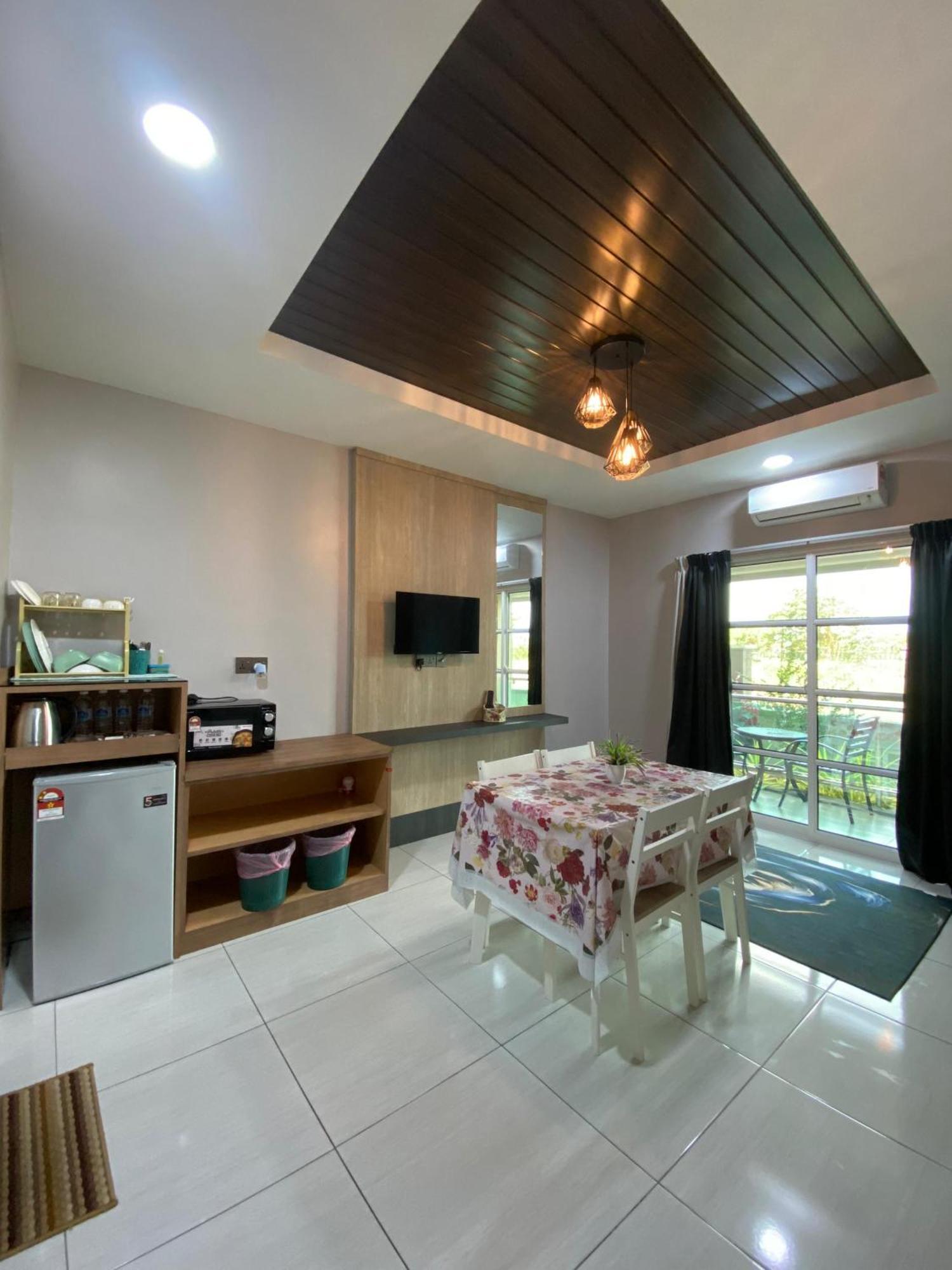Grand Village Inn Pantai Cenang  Exterior photo