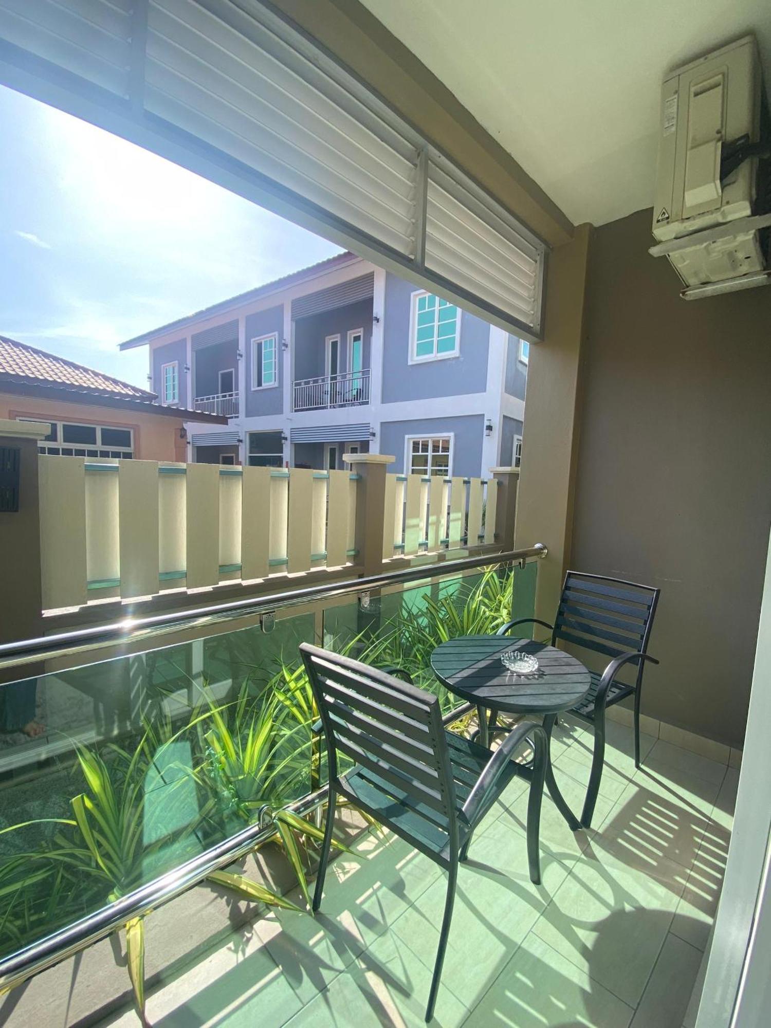 Grand Village Inn Pantai Cenang  Exterior photo